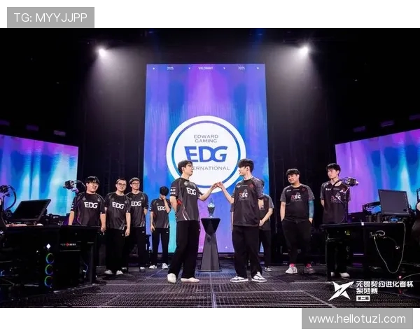 EDG在全球总决赛中的团队配合分析与表现评估 EDG在全球总决赛中的团队配合分析与表现评估
