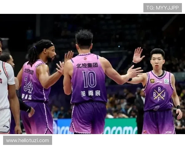 北京北控与杭州激战正酣比赛比分揭晓引发球迷热议 北京北控与杭州激战正酣比赛比分揭晓引发球迷热议