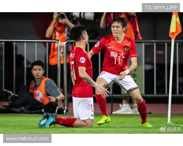 广州恒大与鲁能精彩对决集锦回顾球迷不容错过的经典瞬间